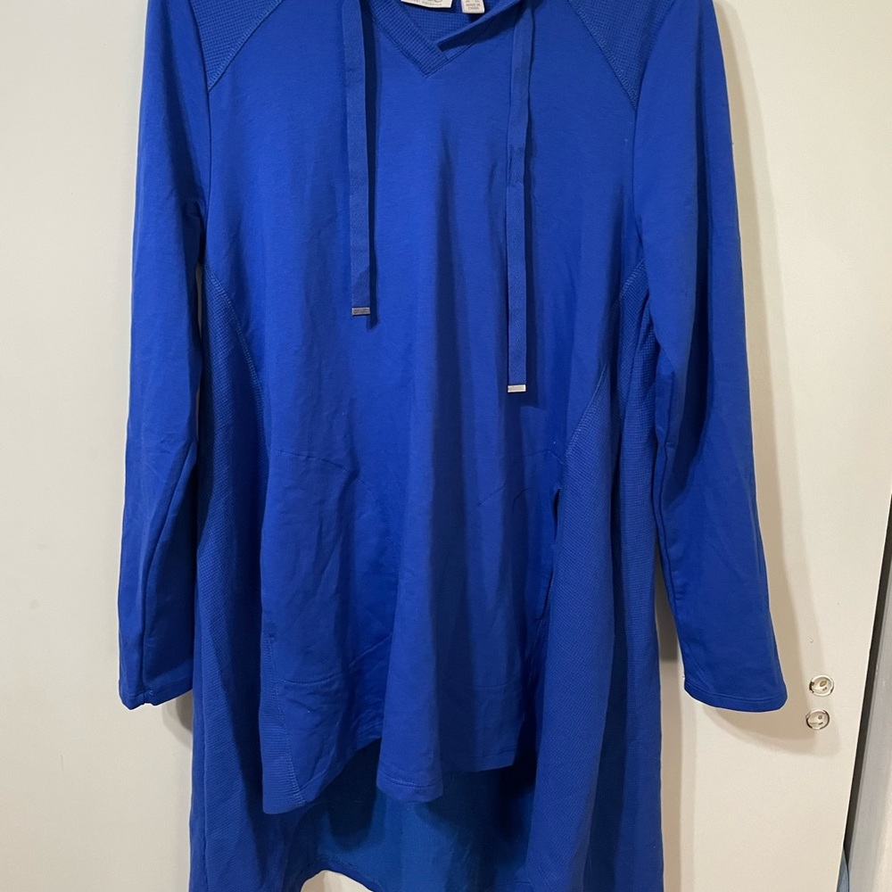 Logo by Lori Goldstein high low hem hoodie